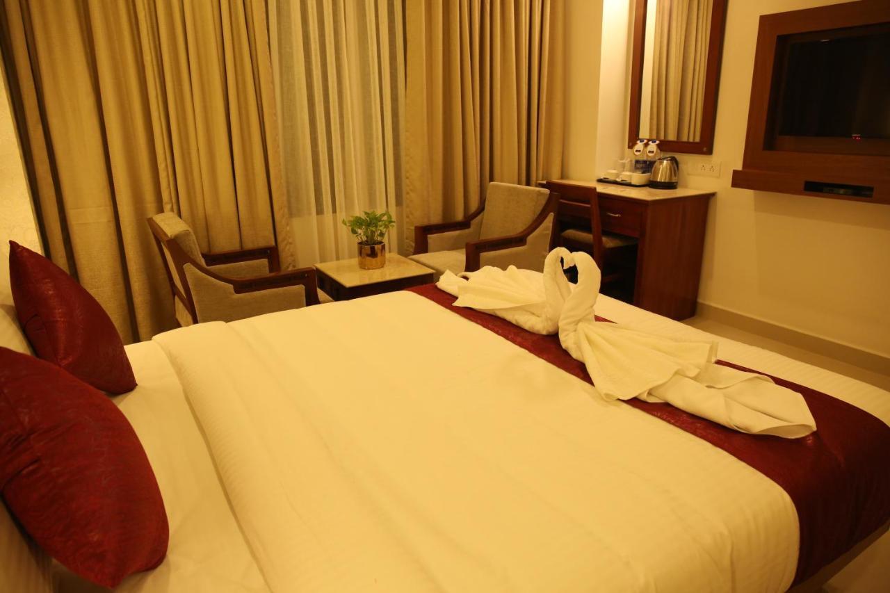 Muvattupuzha Hotel Kabani International מראה חיצוני תמונה
